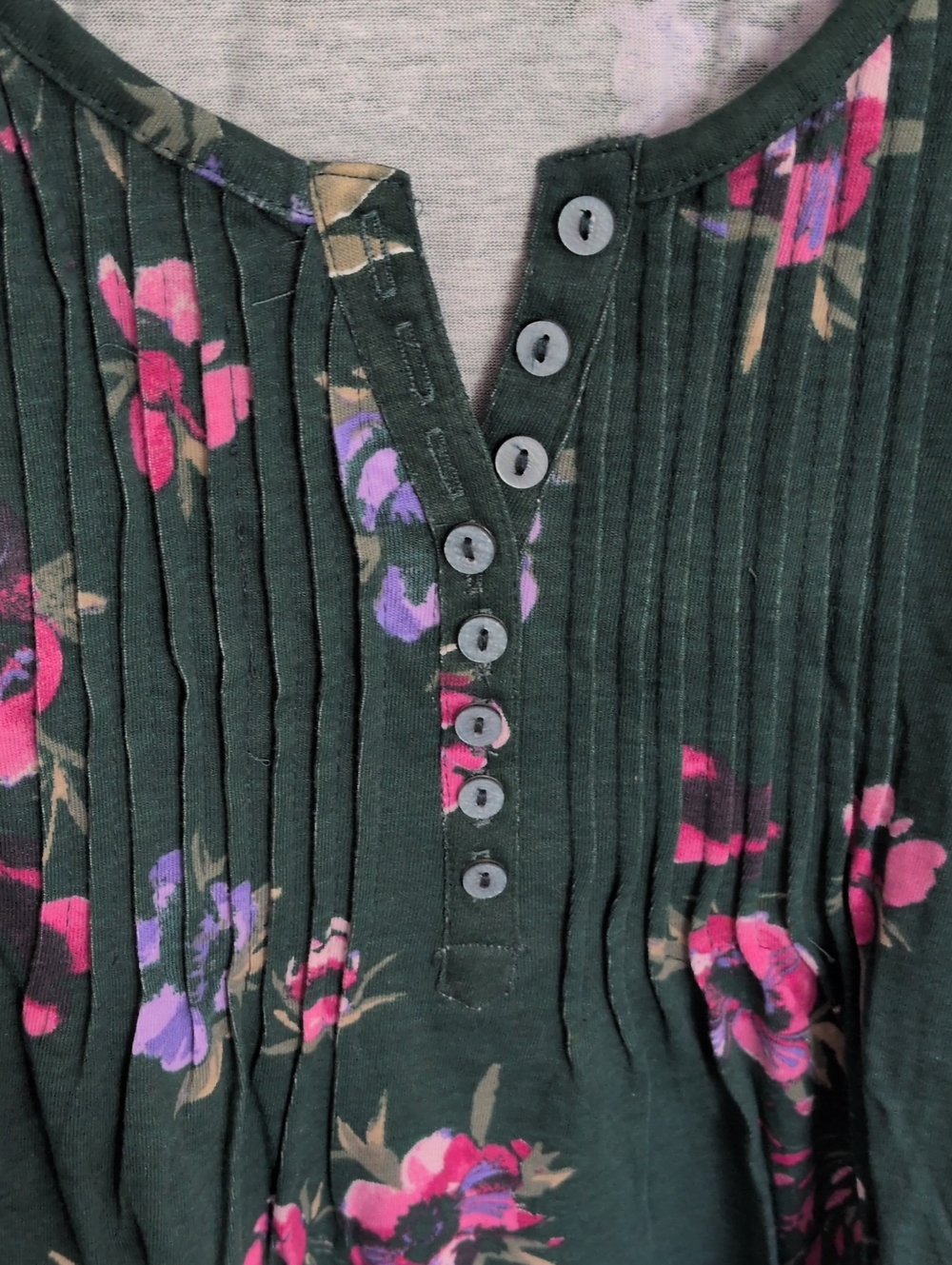 ✔️Woman Within Dark Green Floral Henley Tunic - Pink & Purple Flowers - Picture 4 of 6